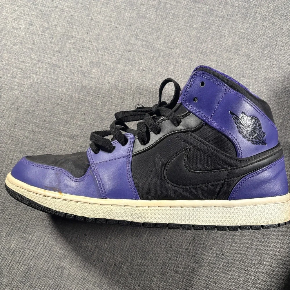 Jordan Air Jordan 1 Mid Mens 10.5 Purple Black Dark Concord 554724-019